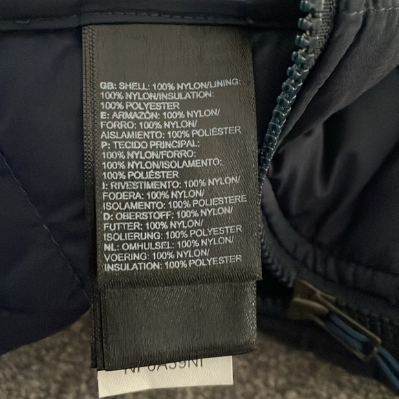 The North Face Black Puffer Vest - Picture 6 of 6